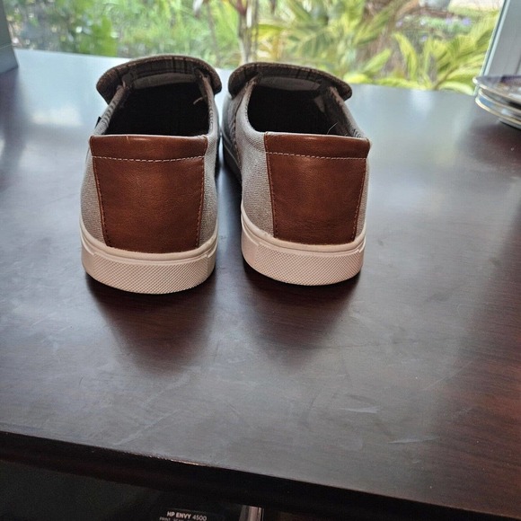 MUK Luks Size 12 - Picture 2 of 8